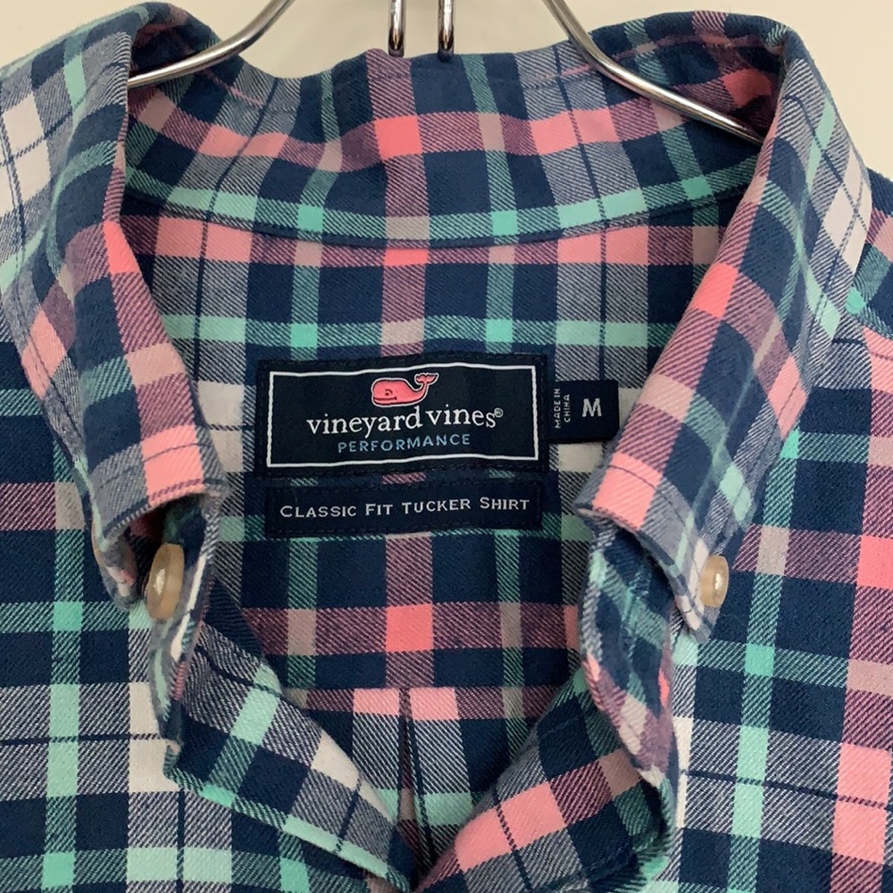 Vineyard Vines Classic fit tucker shirt, M plaid